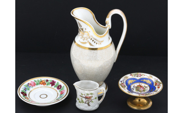 Crémier en porcelaine de Paris blanche e