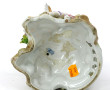 Bougeoir en porcelaine polychrome et or 