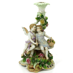 Bougeoir en porcelaine polychrome et or 
