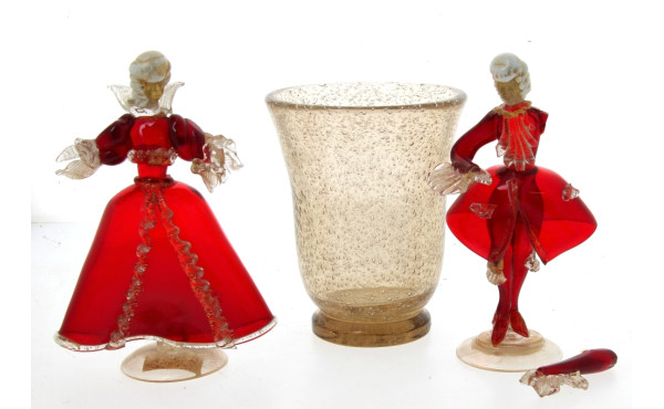 Vase en verre bullé couleur cognac, dans