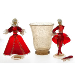Vase en verre bullé couleur cognac, dans