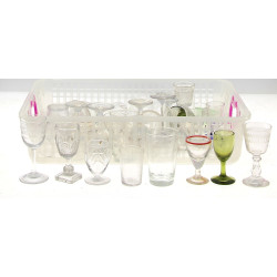 Petite collection de petits verres ancie