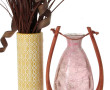 Vase en verre en forme d'amphore sur sup