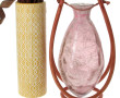 Vase en verre en forme d'amphore sur sup