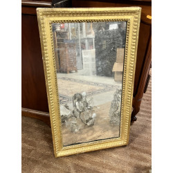 Miroir XVIIIème de forme rectangulaire à