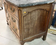 Commode XVIIIe en acajou, ouvrant à 3 ti