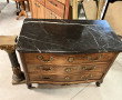 Commode XVIIIe en acajou, ouvrant à 3 ti