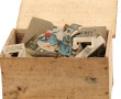 Boite en bois contenant de nombreux sold