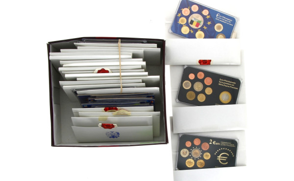 MONNAIES EUROS - 7 sets complets différe