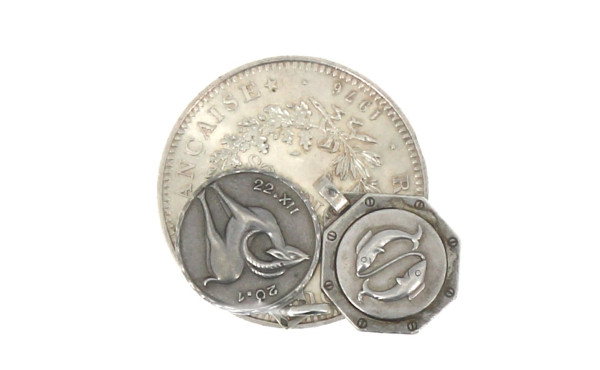 Pièce de 50 F argent "1976" et 2 médaill