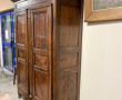 Armoire ancienne à motif de losanges
