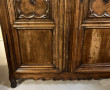 Armoire ancienne à motif d'une étoile