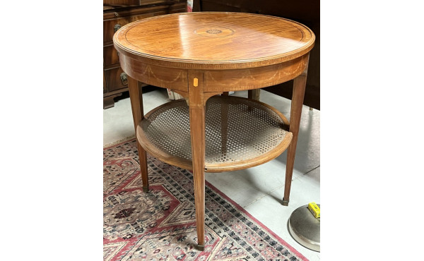 Table ronde en marqueterie, plateau d'en