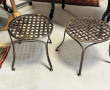 Paire de petites tables bouts de canapé 