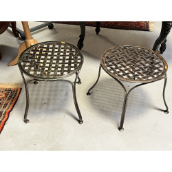 Paire de petites tables bouts de canapé 