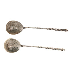 Paire de petites cuillères en argent, po