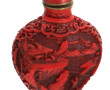 CHINE - Tabatière rouge à décor de paysa