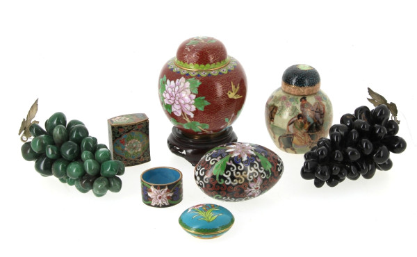 ASIE - Lot de bibelots comprenant 4 peti