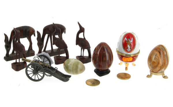 Lot comprenant un canon miniature : 4 œu