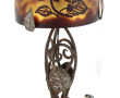 Lampe en fer forgé à décor de rose, form