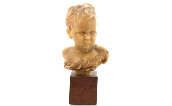 Buste d'enfant en cire, sur base en bois
