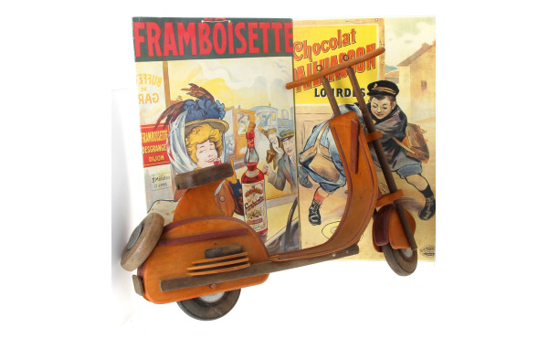 Scooter en bois et contreplaqué des anné