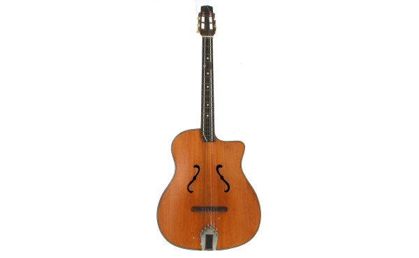Guitare sèche, dans l'état d'usage, A. V