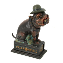 Bouledogue fumant le cigare, sujet en mé