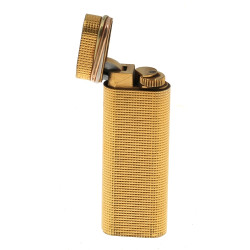 CARTIER - Briquet en plaqué or, H 7 cm