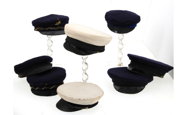 CHAPELLERIE - 9 casquettes miniatures po