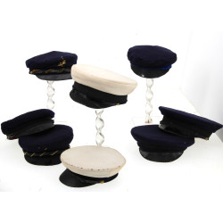 CHAPELLERIE - 9 casquettes miniatures po