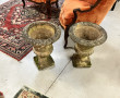 Deux vases de jardin forme Médicis (un a