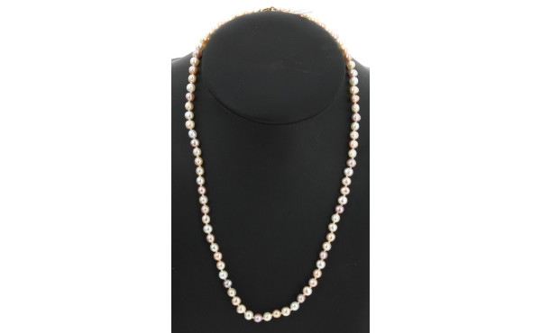 Collier shoker de perles blanches et ros
