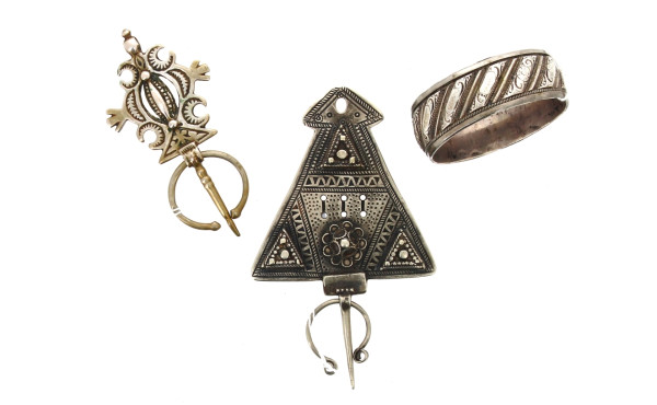 MAROC - Lot de 3 bijoux berbères des ann