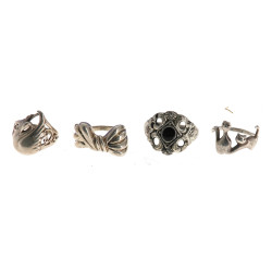 4 bagues en argent dont motif chats, cyg