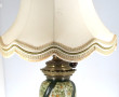 Lampe à pétrole en faïence fine ancienne