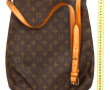 VUITTON - Sac vintage en toile siglée et