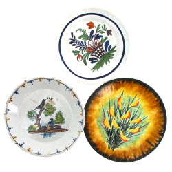 L.NEDELEC - Assiette en faïence polychro