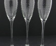 6 flûtes modernes en verre gravé, H 25,5