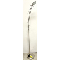 Petit lampadaire veilleuse en métal gris