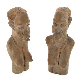 Paire de bustes africains en bois sculpt