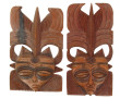 Paire de masques décoratifs en bois scul