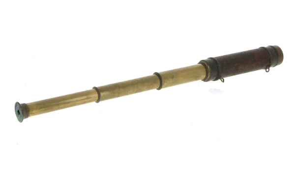 Thème MARINE - Longue-vue ancienne à 3 t