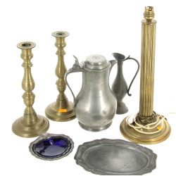 Lot d'étains et divers : petit plat oval