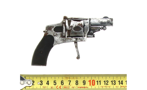 Petit pistolet de sac ancien, en étui, q