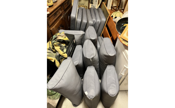 COUSSINS D'EXTERIEUR - Important ensembl