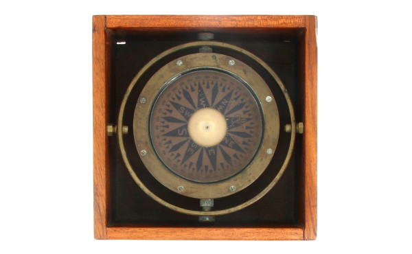 MARINE - Compas sur cardan dans son boit