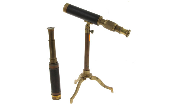 Longue vue ancienne à 3 tirants : on y j