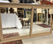 Important miroir à encadrement en bois p