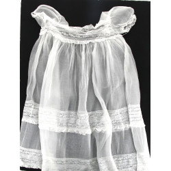 Robe de batême ancienne avec son fond de